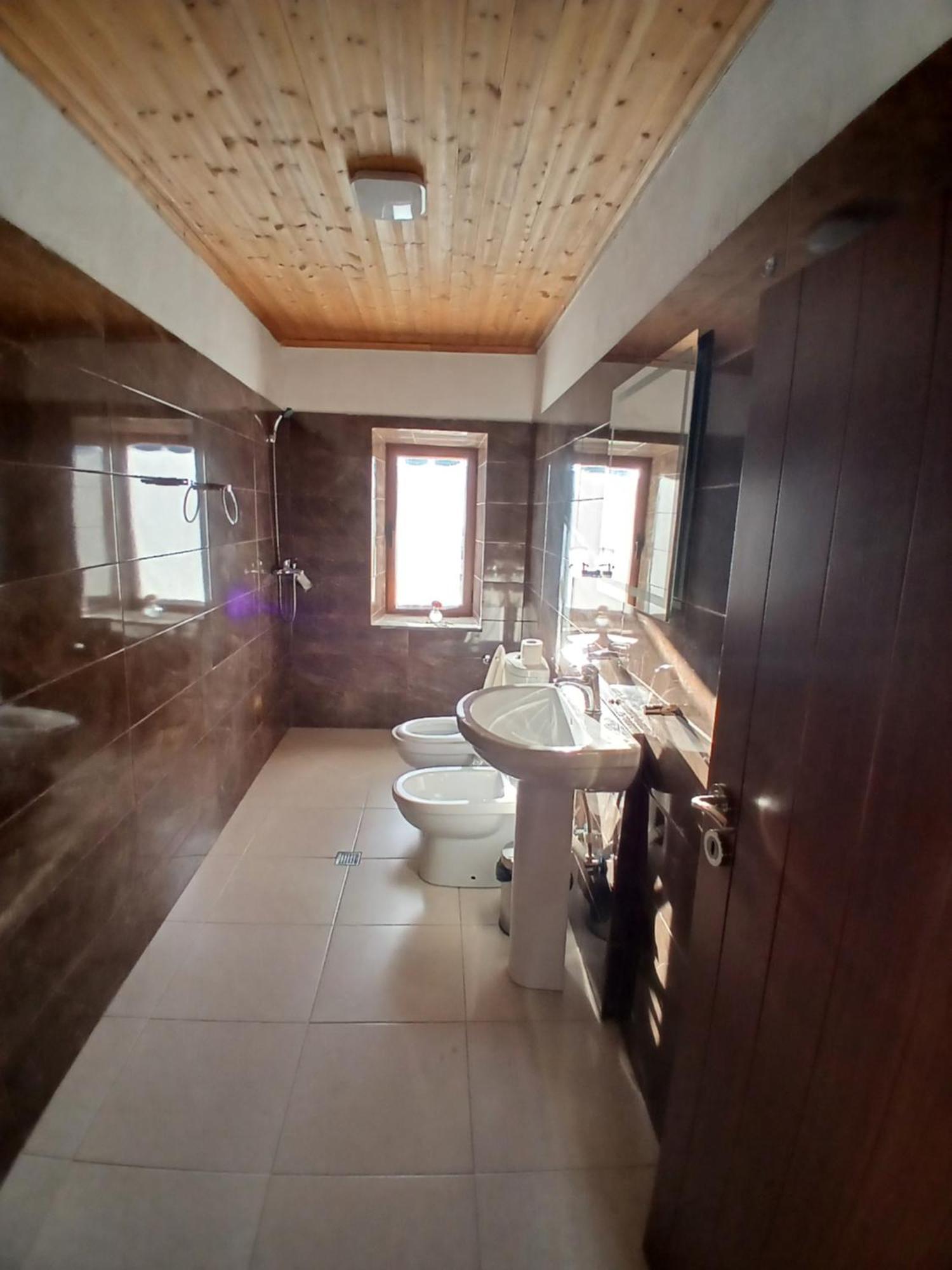 Bujtina Tusha Hotell Priska e Madhe Exteriör bild