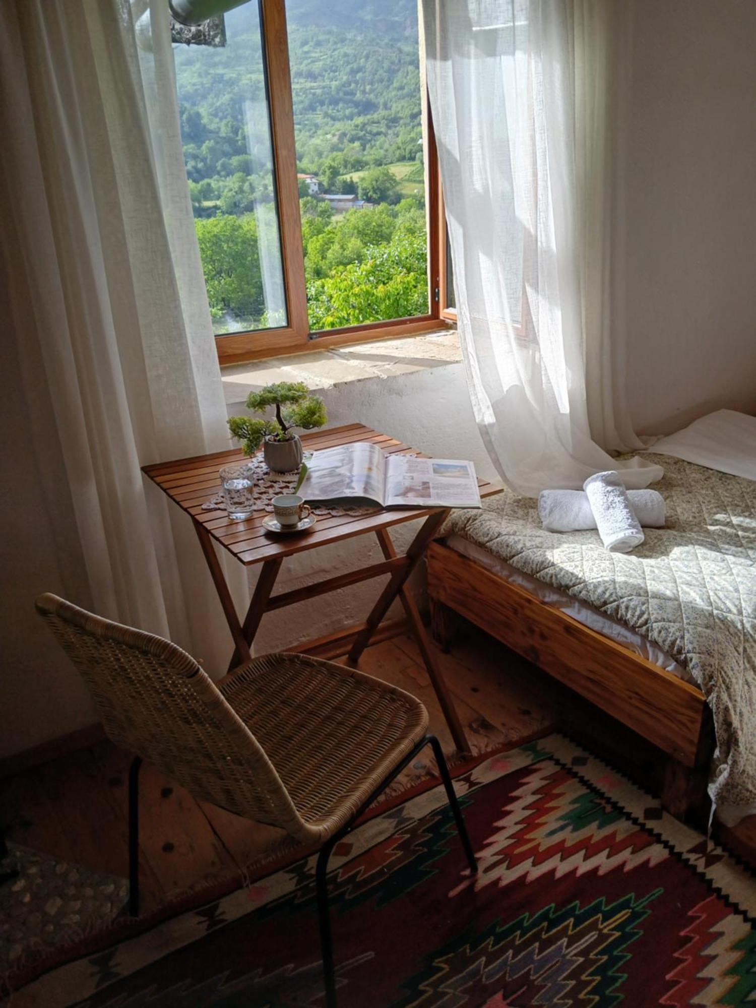 Bujtina Tusha Hotell Priska e Madhe Exteriör bild